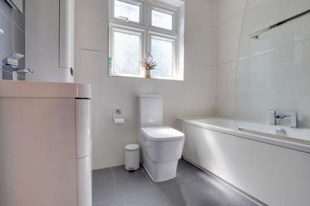 Hemdean Road, Caversham, Image 17