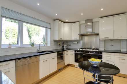 St Peters Avenue, Caversham Heights, Reading, Image 11