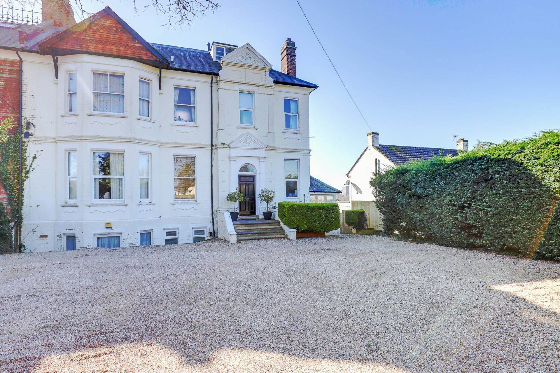 Henley Road, Reading, Image 1