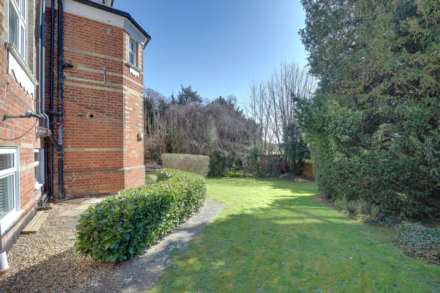 Henley Road, Reading, Image 16