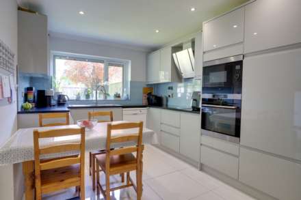 Woodcote Road, Caversham Heights, Image 10