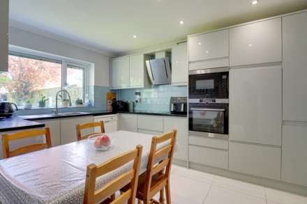 Woodcote Road, Caversham Heights, Image 12