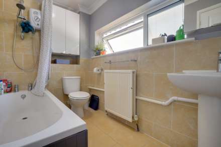 Woodcote Road, Caversham Heights, Image 23