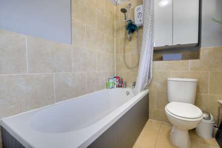Woodcote Road, Caversham Heights, Image 24