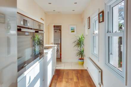 Kidmore Road, Caversham Heights, Image 16