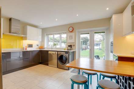 Peppard Road, Emmer Green, Image 4