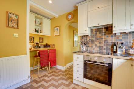 Kidmore End Road, Reading, Image 10