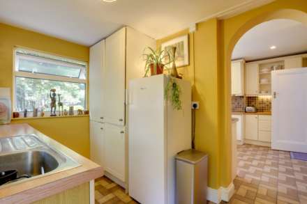 Kidmore End Road, Reading, Image 12