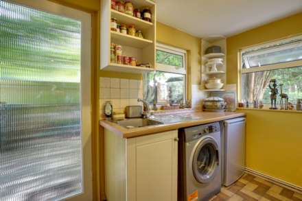 Kidmore End Road, Reading, Image 13