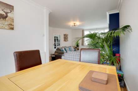 Douglas Road, Caversham, Image 11