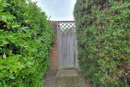 Douglas Road, Caversham, Image 23