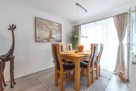 Ibstone Avenue, Caversham Park Village, Image 14