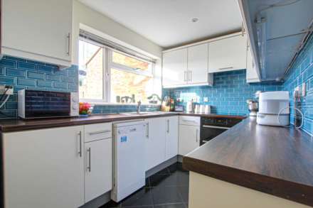 Ibstone Avenue, Caversham Park Village, Image 4
