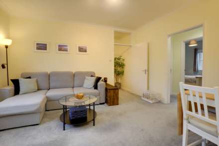 Queens Road, Caversham, Image 4