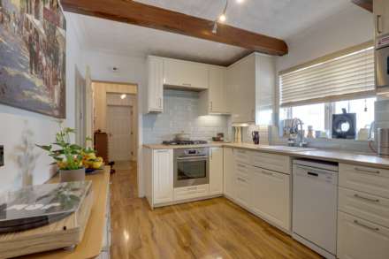 Onslow Gardens, Caversham, Image 10