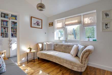 Onslow Gardens, Caversham, Image 4