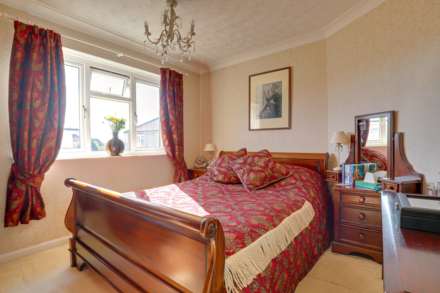Onslow Gardens, Caversham, Image 6