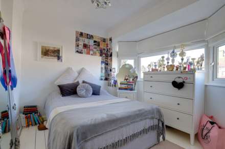 Onslow Gardens, Caversham, Image 7