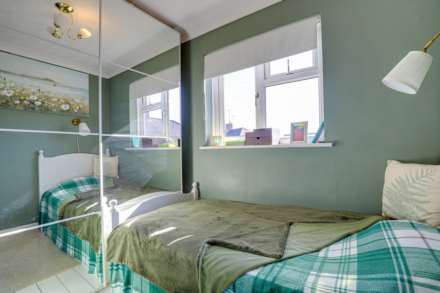 Onslow Gardens, Caversham, Image 8
