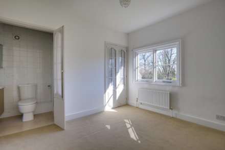 The Warren, Reading, Image 13