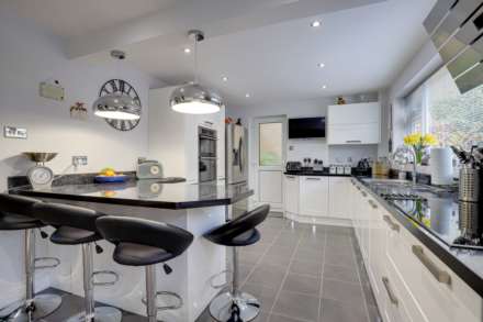 Rotherfield Way, Emmer Green, Image 11
