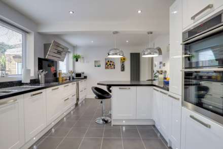 Rotherfield Way, Emmer Green, Image 13