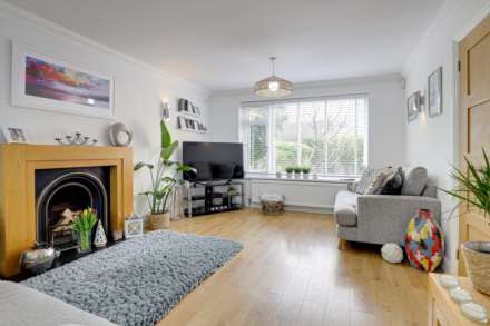 Rotherfield Way, Emmer Green, Image 17