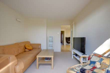 Field View, Caversham, Image 11