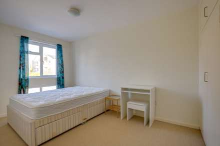 Field View, Caversham, Image 18