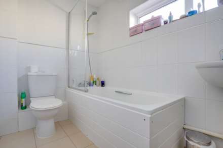 Field View, Caversham, Image 20
