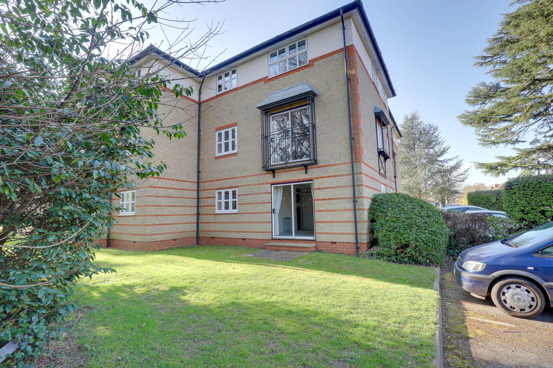 Beech Court, Balmore Park, Reading, Image 8