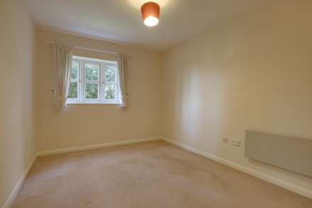 Beech Court, Balmore Park, Reading, Image 4