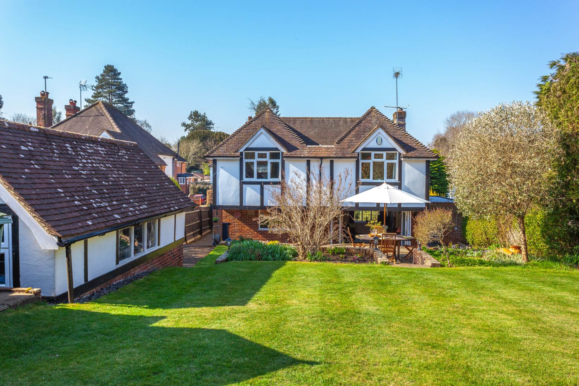 Kidmore End Road, Emmer Green, Image 35