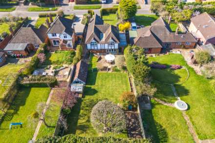 Kidmore End Road, Emmer Green, Image 2