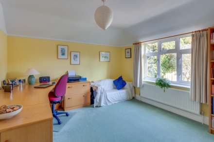 Kidmore End Road, Emmer Green, Image 25
