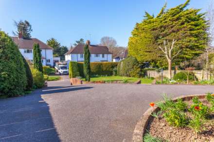 Kidmore End Road, Emmer Green, Image 37