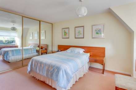 St David's Close, Caversham Heights, Reading, Image 14