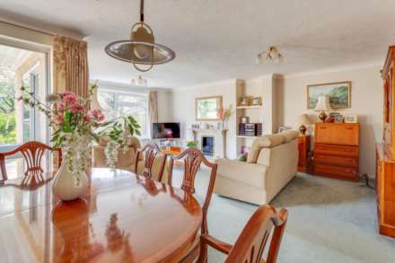 St David's Close, Caversham Heights, Reading, Image 3