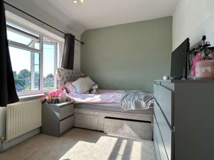Stuart Close, Emmer Green, Reading, Image 16