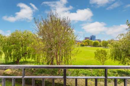Tamesis Place, Caversham, Image 1