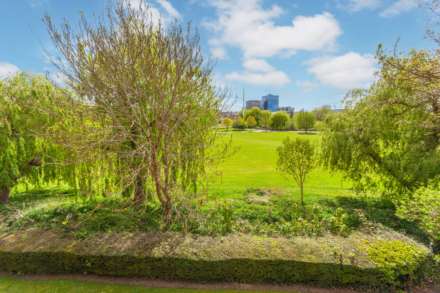 Tamesis Place, Caversham, Image 22