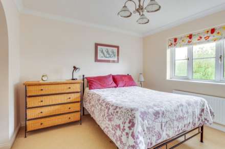 Tamesis Place, Caversham, Image 6