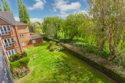 Tamesis Place, Caversham, Image 9