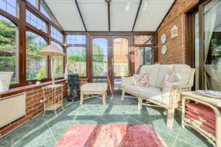 Shepherds Lane, Caversham Heights, Image 21
