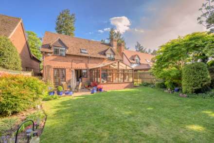 Shepherds Lane, Caversham Heights, Image 32
