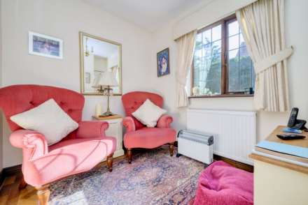 Shepherds Lane, Caversham Heights, Image 7