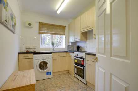 Abbotsmead, Caversham, Image 8