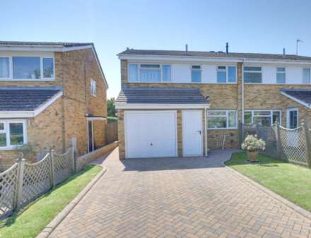Pendennis Avenue, Reading