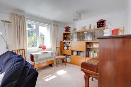 Pendennis Avenue, Reading, Image 4