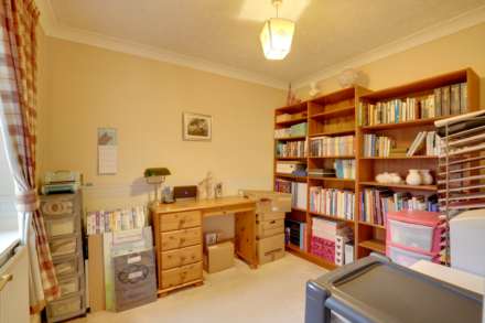 Hunters Chase, Reading, Image 20